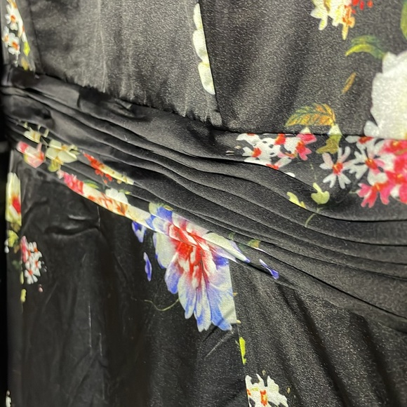 Ieena for Mac Duggal Floral Empire Waist Jewel Neck - Picture 5 of 8